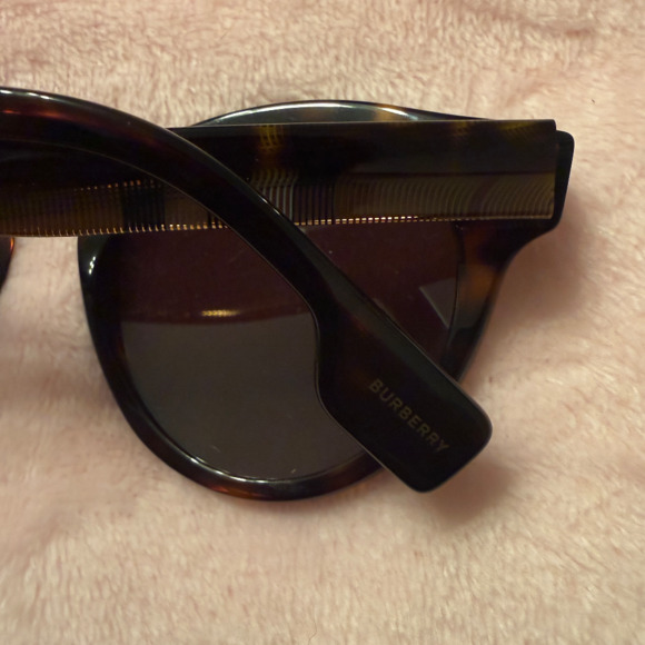 Burberry Sunglasses - Picture 3 of 5